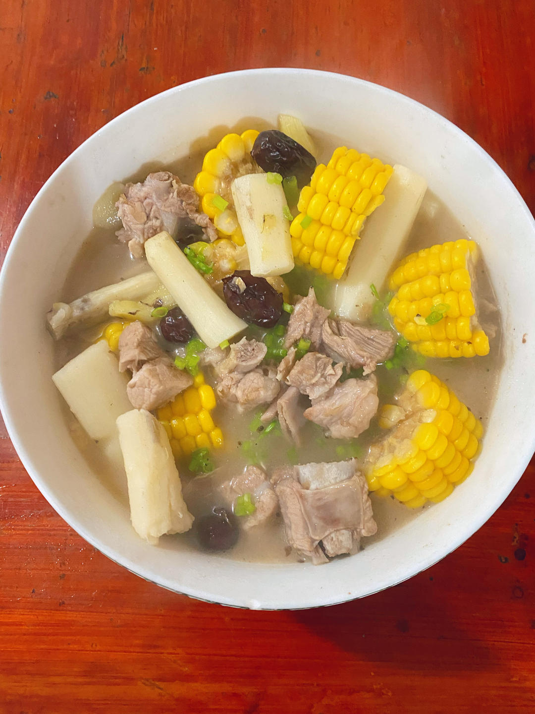 连吃三碗的玉米山药排骨汤