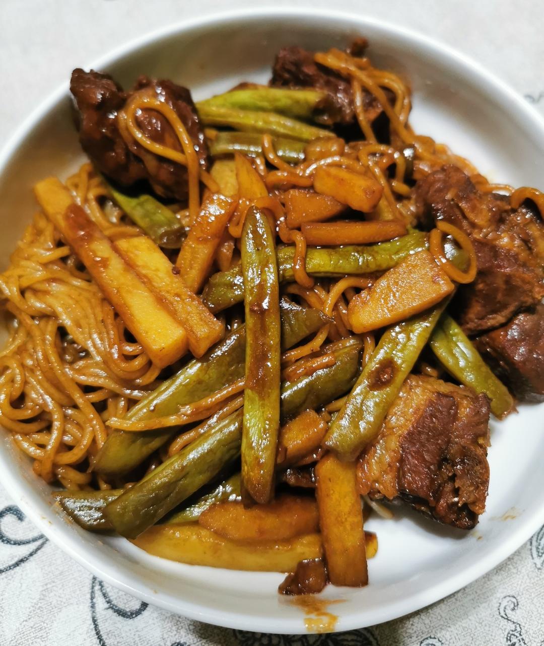 排骨豆角焖面