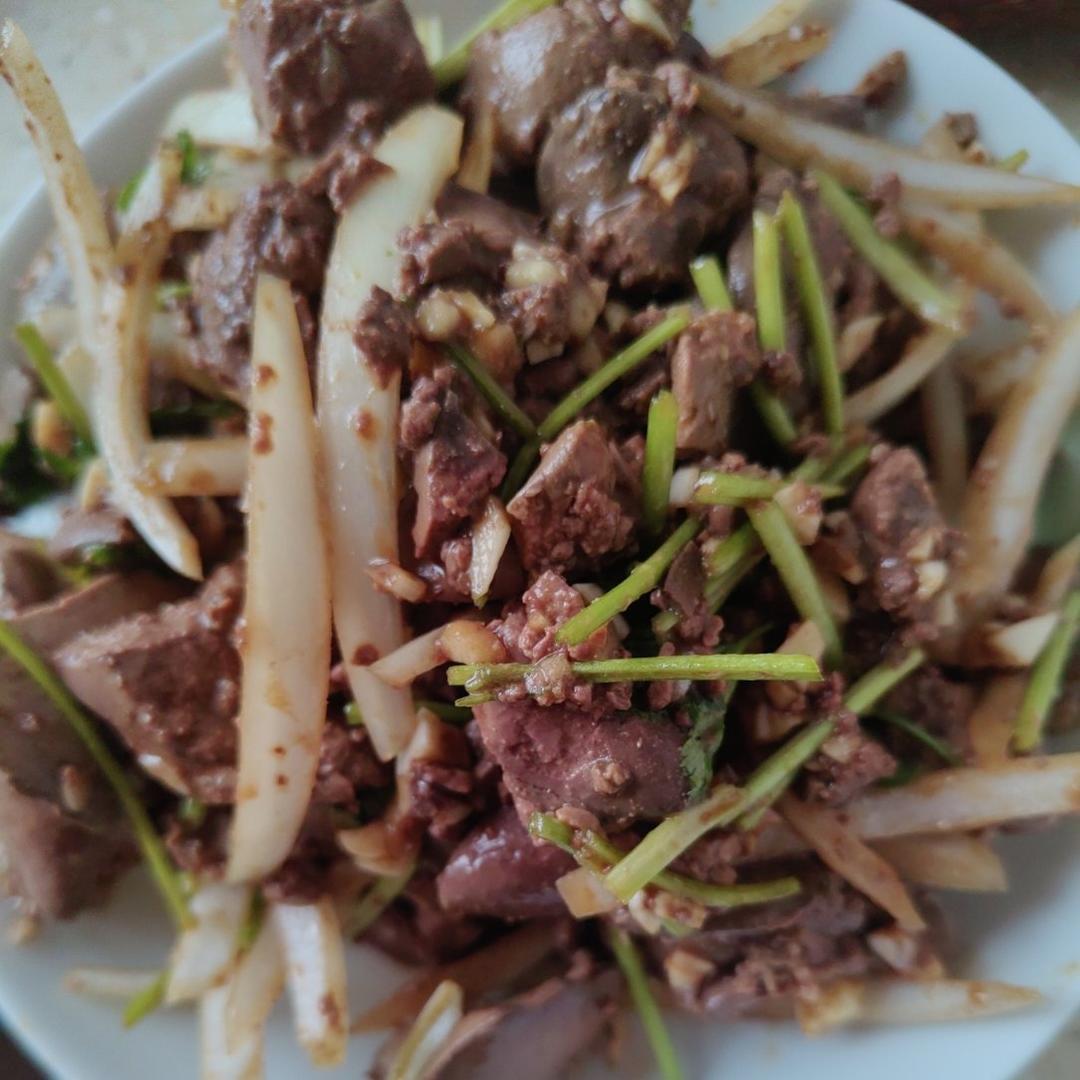 拌鸡架(正宗东北味儿，比炸的好吃多了，停不下来)