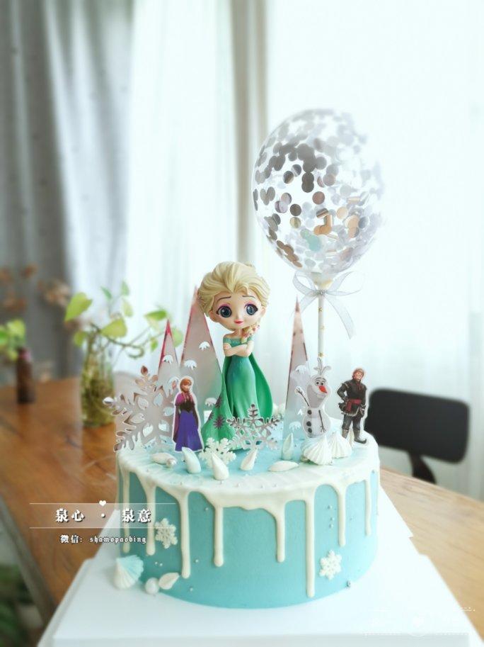 磕蛋糕的日子里……