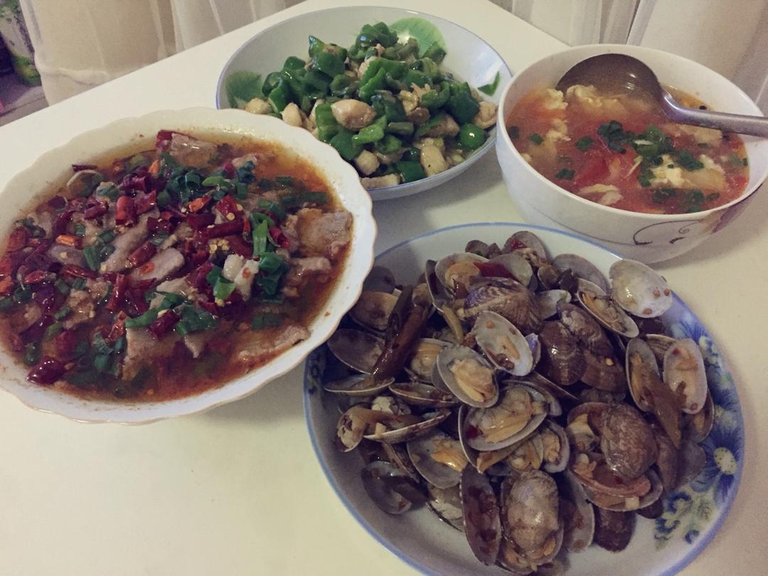 把鸡肉炒的嫩嫩的：青椒溜鸡片