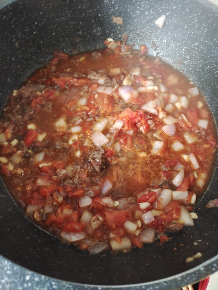 番茄牛肉意面的做法 步骤2
