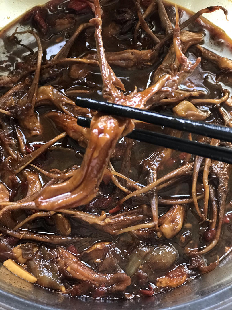 超级好吃麻辣酱鸭舌