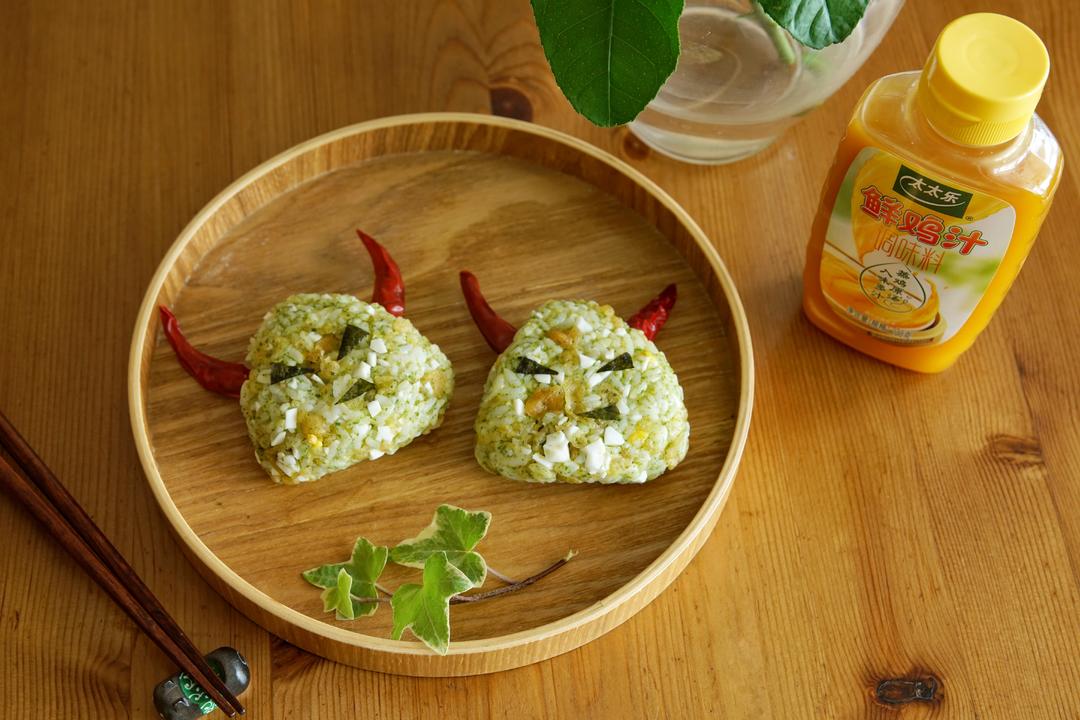 好吃停不下来的小恶魔饭团——太太乐鲜鸡汁快手菜的做法