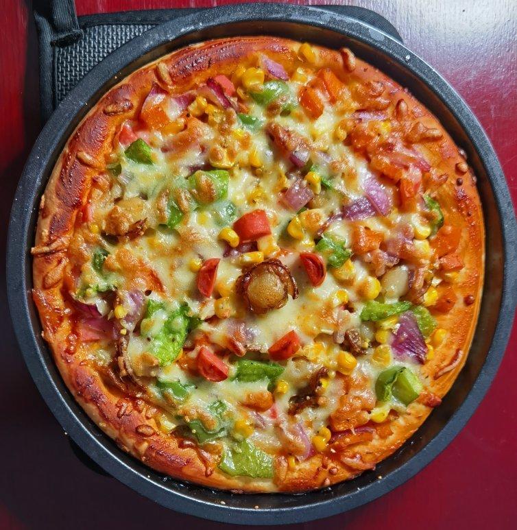 8寸纯手工什锦披萨