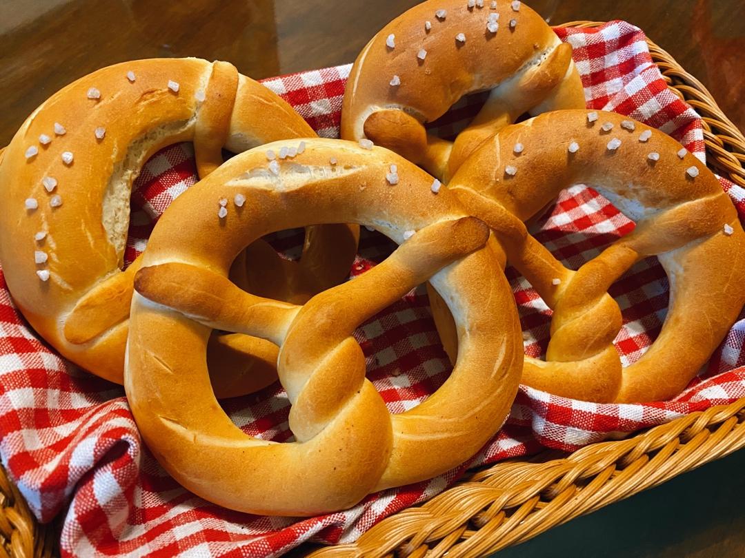 面包 黑麦碱水包brezel(小苏打版) cupl-yang做的黑麦碱水包brezel(小