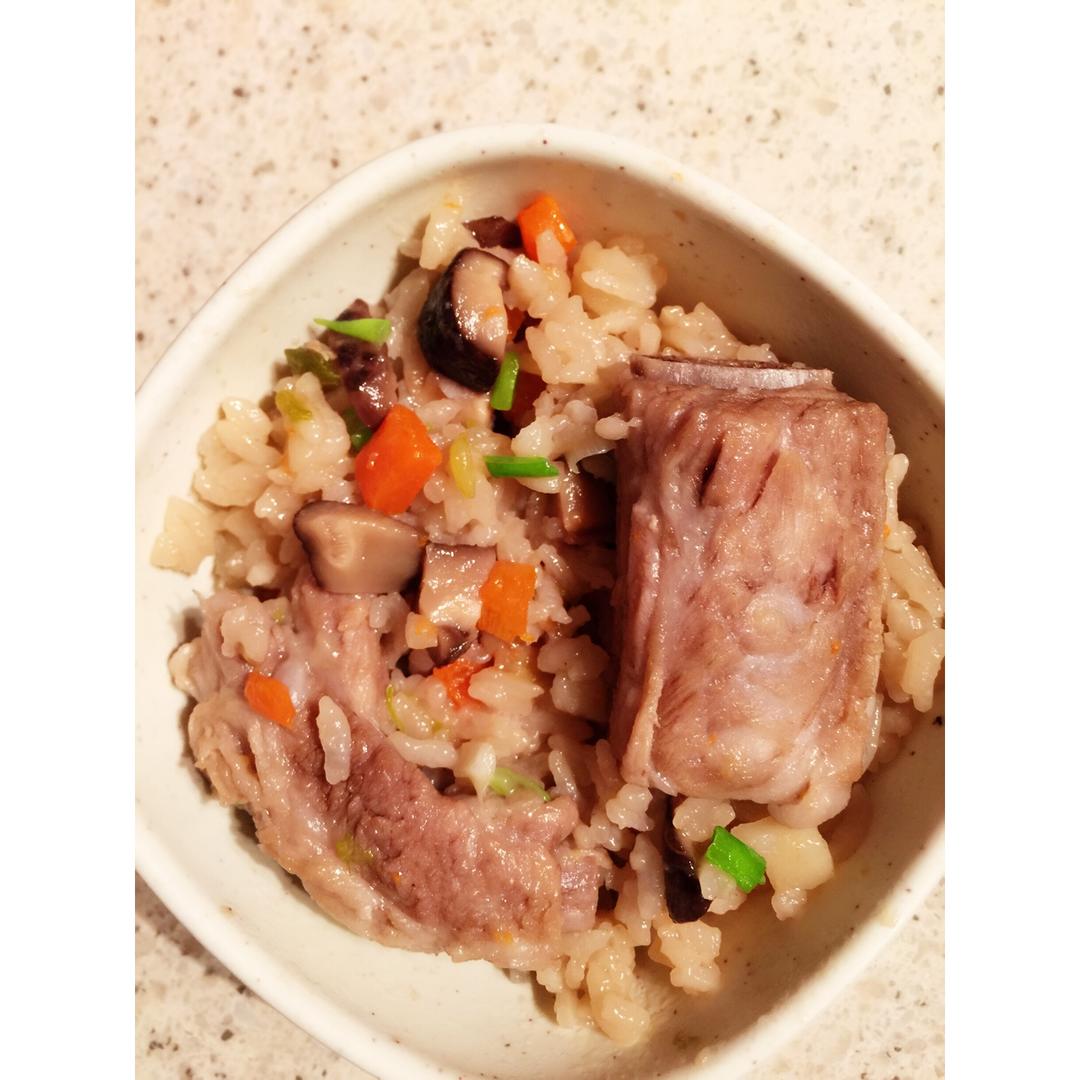喷香排骨焖饭（爆好吃）