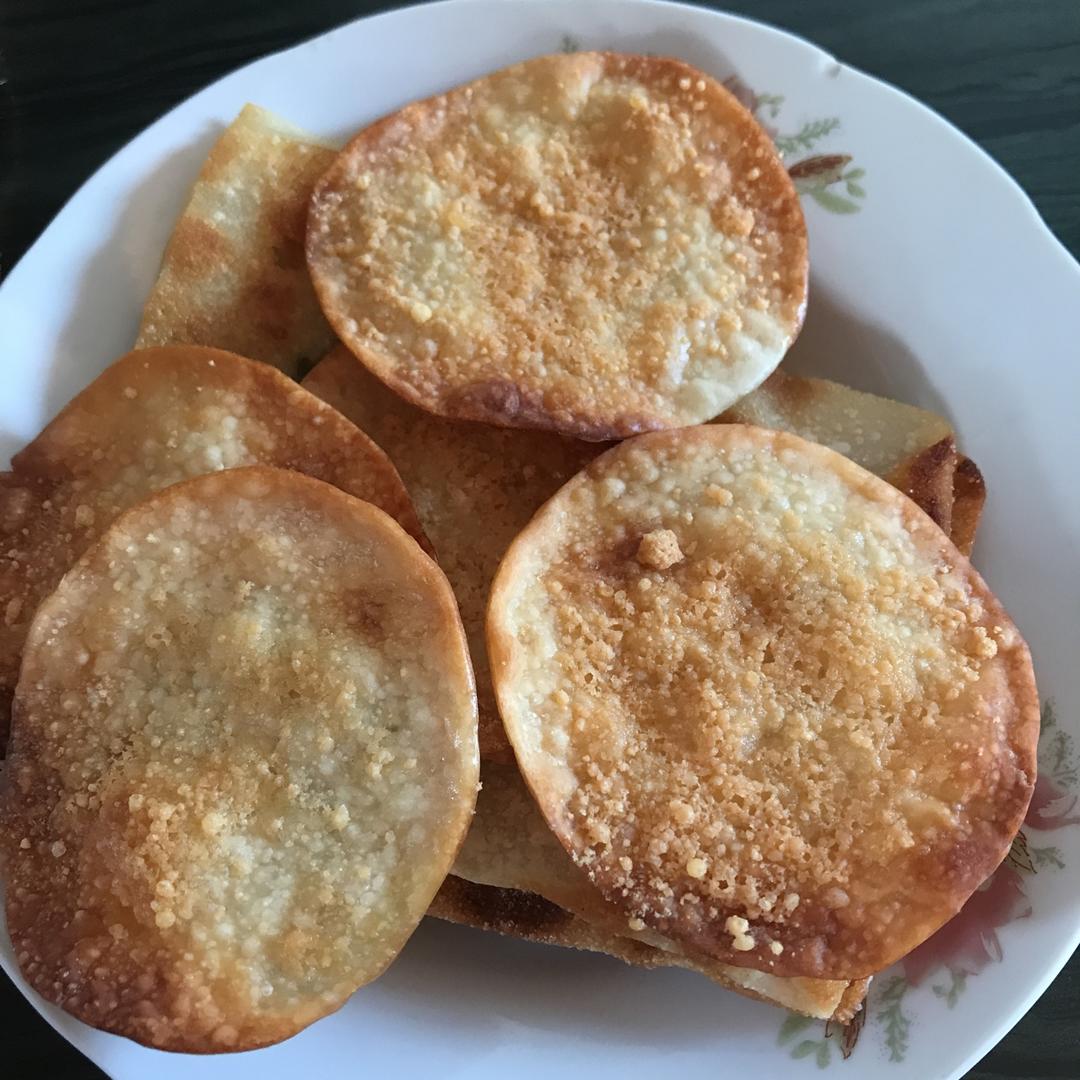饺子皮做芝士脆片