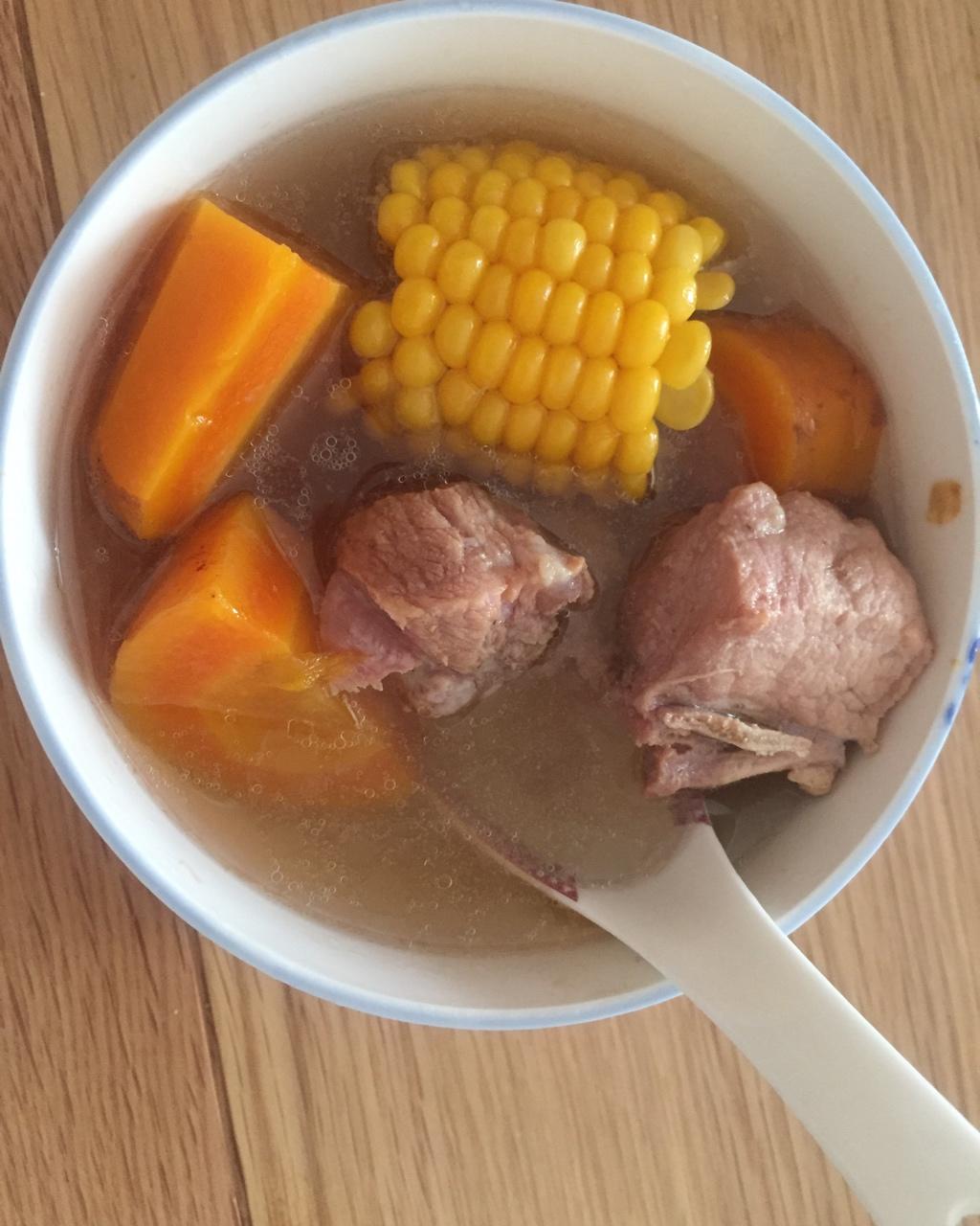 玉米排骨汤