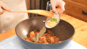 酸菜牛肉炖粉条的做法 步骤8
