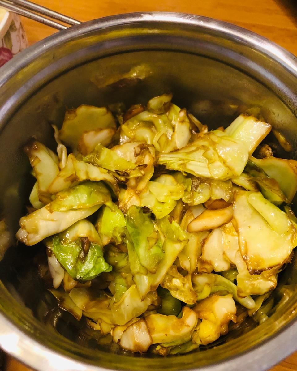 阿婆手撕包菜