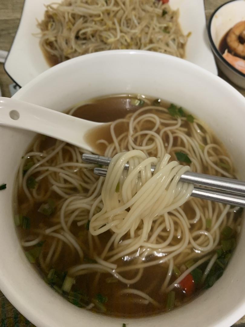 一碗热汤面