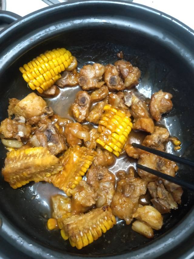 砂锅炖奥尔良排骨