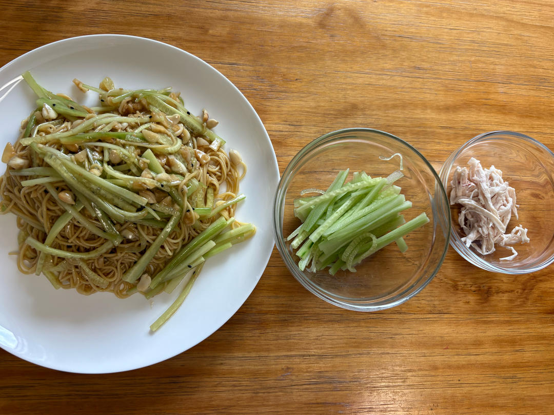 🥒鸡丝凉面