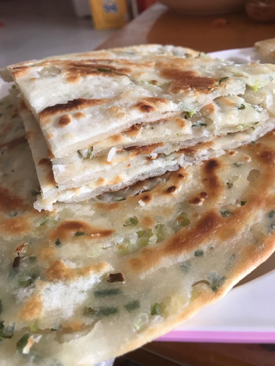 鸡蛋葱油饼                  （更新饼坯保存方法）