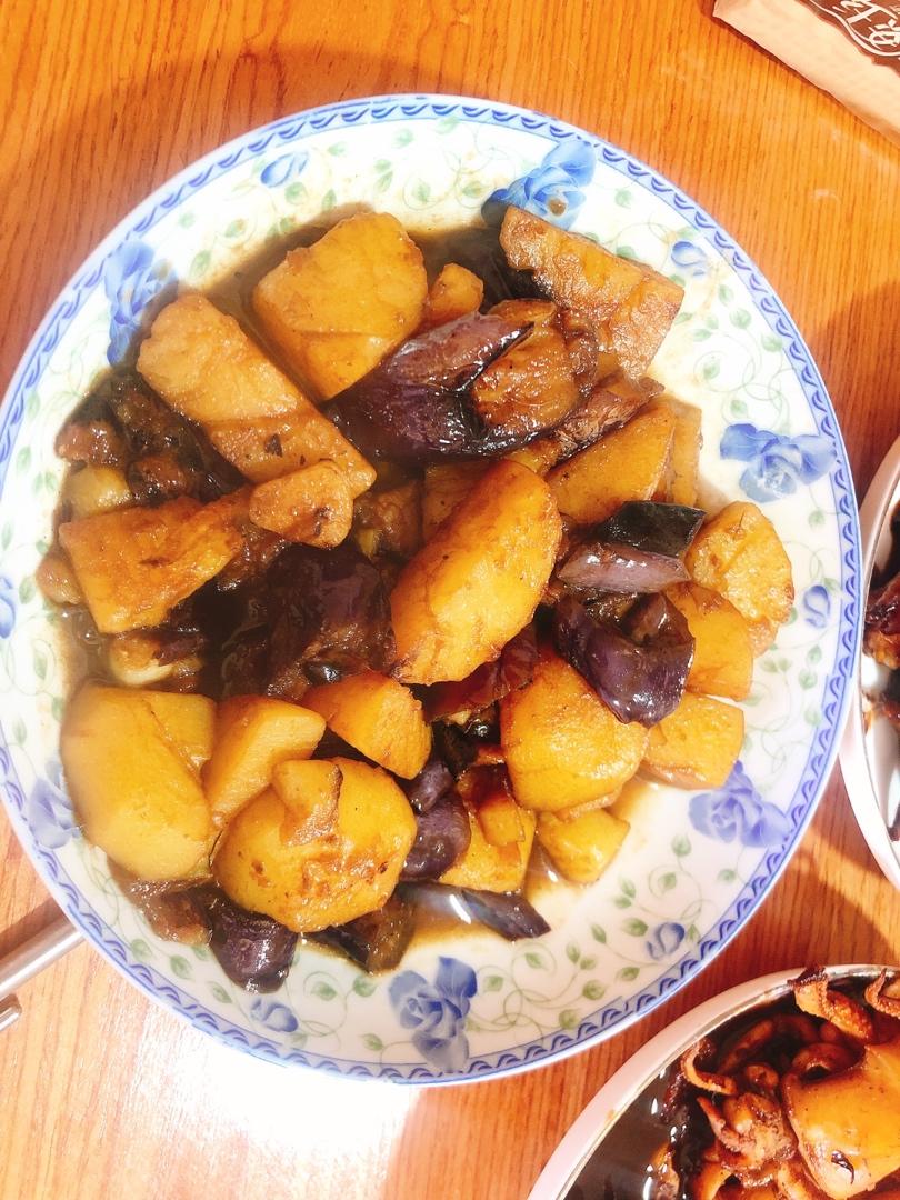 土豆炒茄子超下饭😘😘