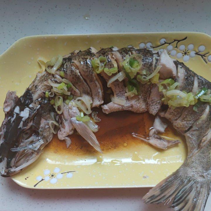 【清蒸鱼】超快速，10分钟搞定，靠它虏获老公的胃