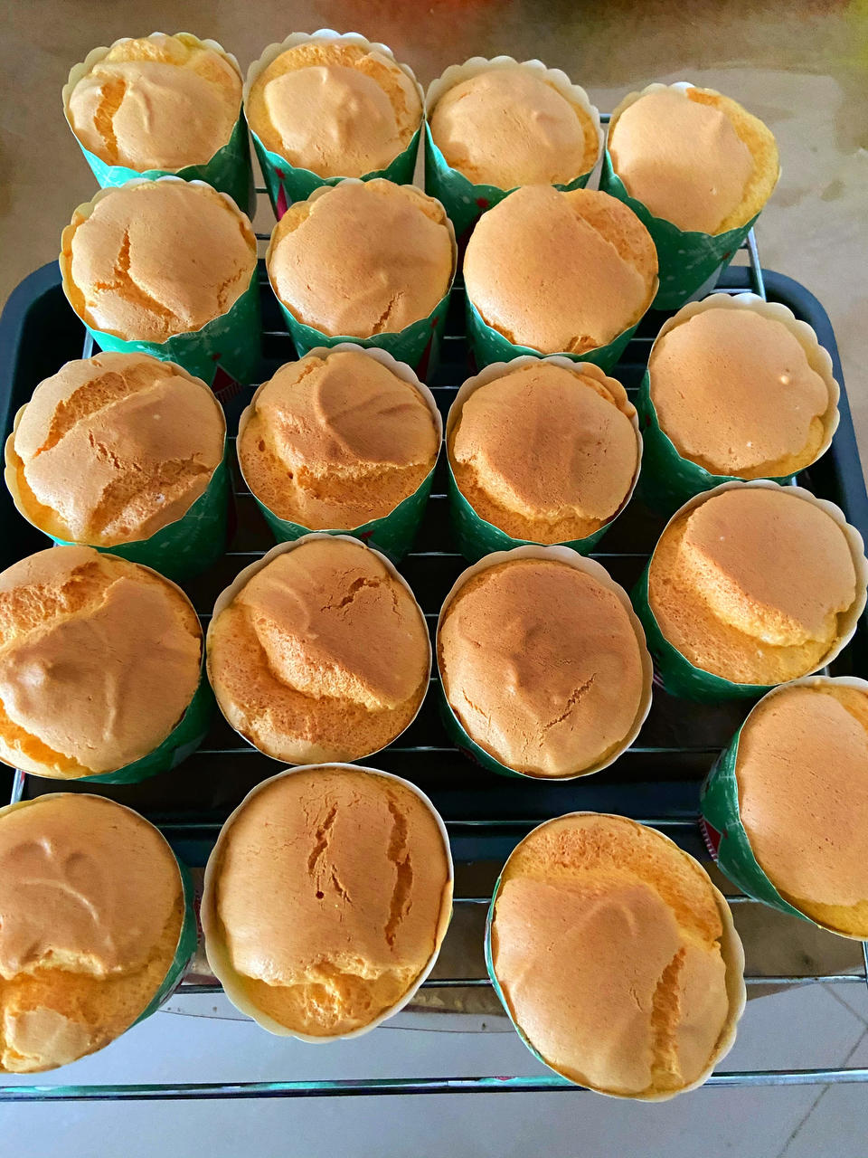 纸杯蛋糕 8寸戚风蛋糕的量