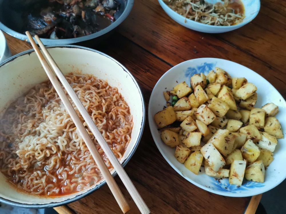 快手早餐孜然馒头粒，烧烤味好好吃！！