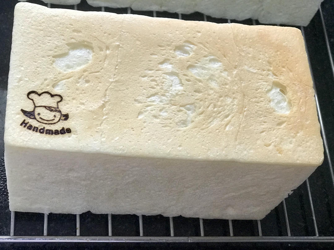 软到拿不起来的生吐司