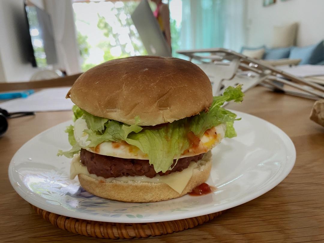 人造肉美食：素食汉堡 （Beyond Meat）