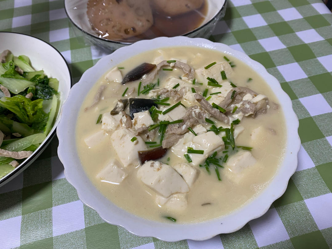 皮蛋肉末豆腐汤