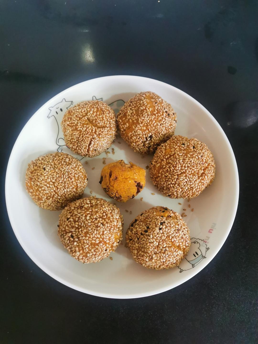 糯叽叽的秋冬甜品南瓜麻球（麻团），无需油炸也能外皮酥脆香甜软糯