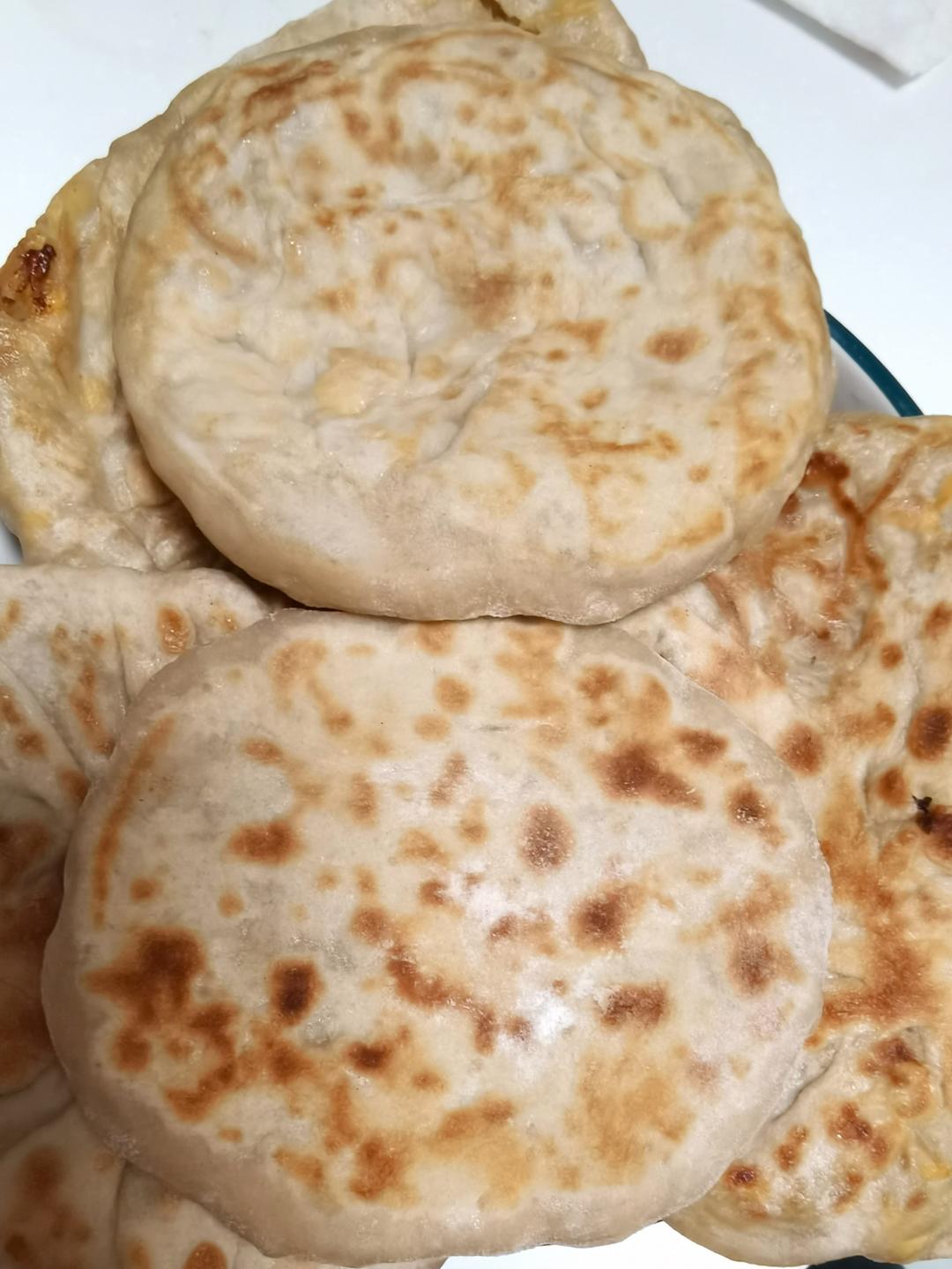 会连续吃八个的萝卜馅饼