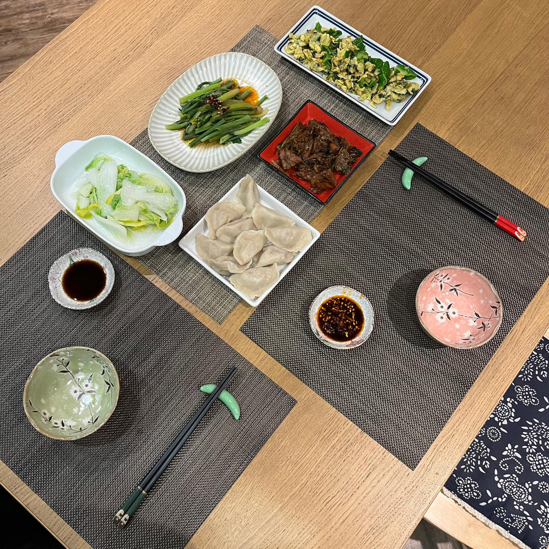爱就是一起吃很多顿饭