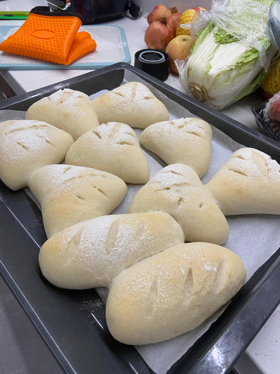 巧克力坚果乳酪软欧包🍞满满乳酪坚果果干馅料🍒明日早餐