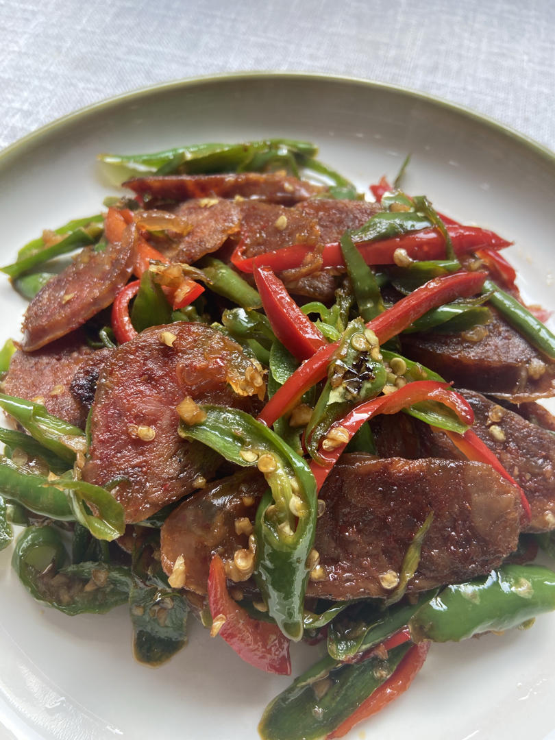 cici不吃香菜做的青椒炒广式香肠