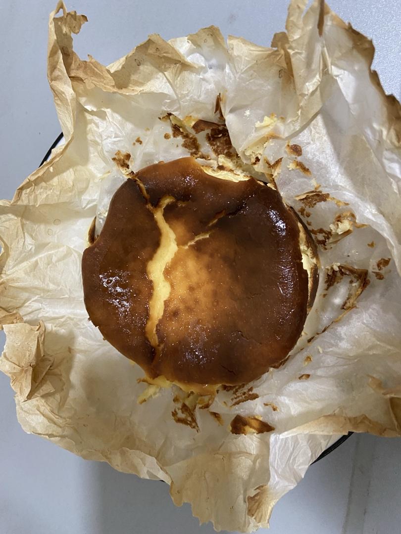 曼食慢语丨酸奶巴斯克蛋糕