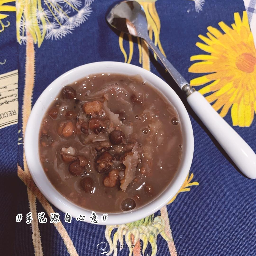 红豆薏米银耳汤