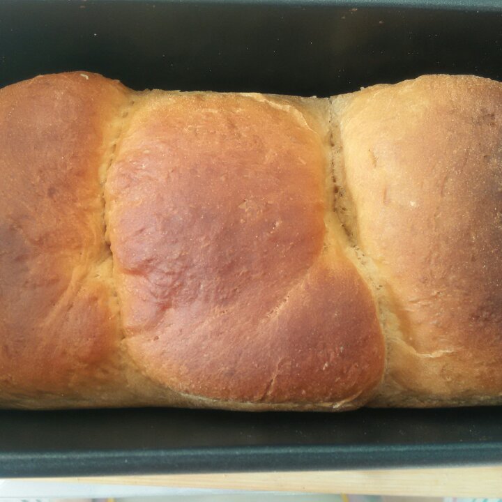 全麦黑芝麻吐司