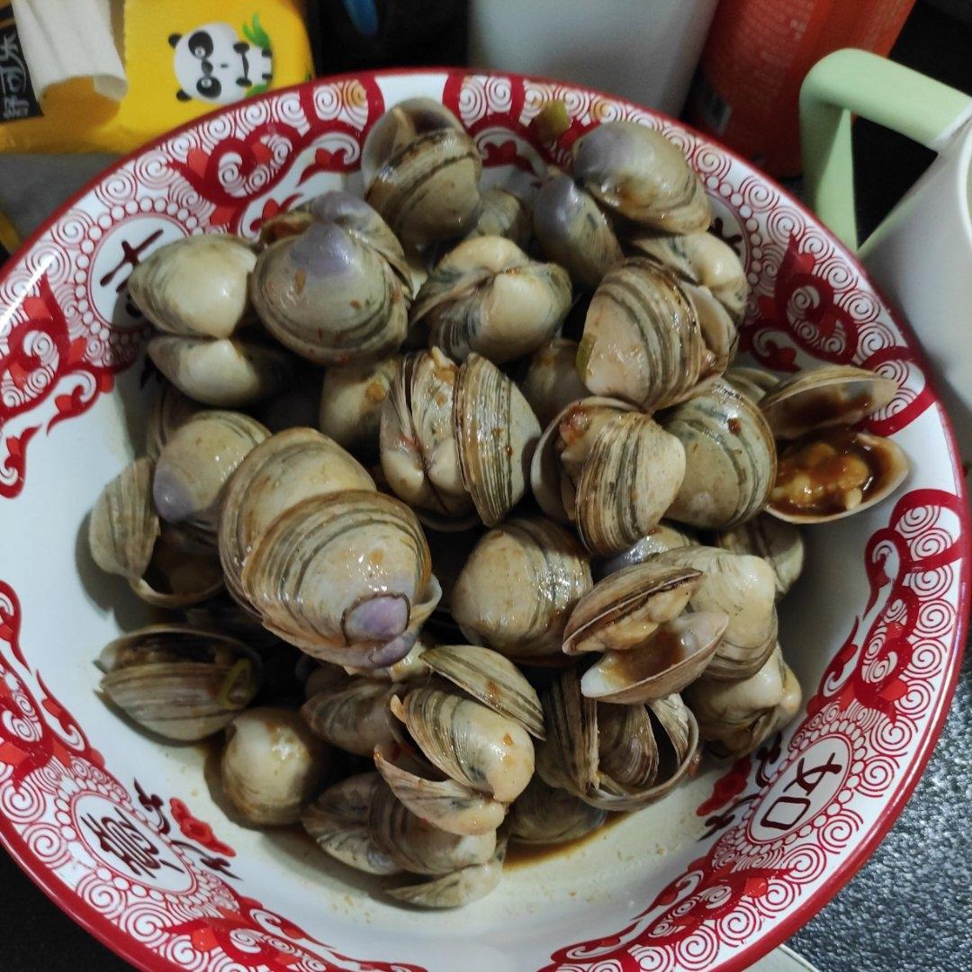 蒜蓉辣酱炒蚬子