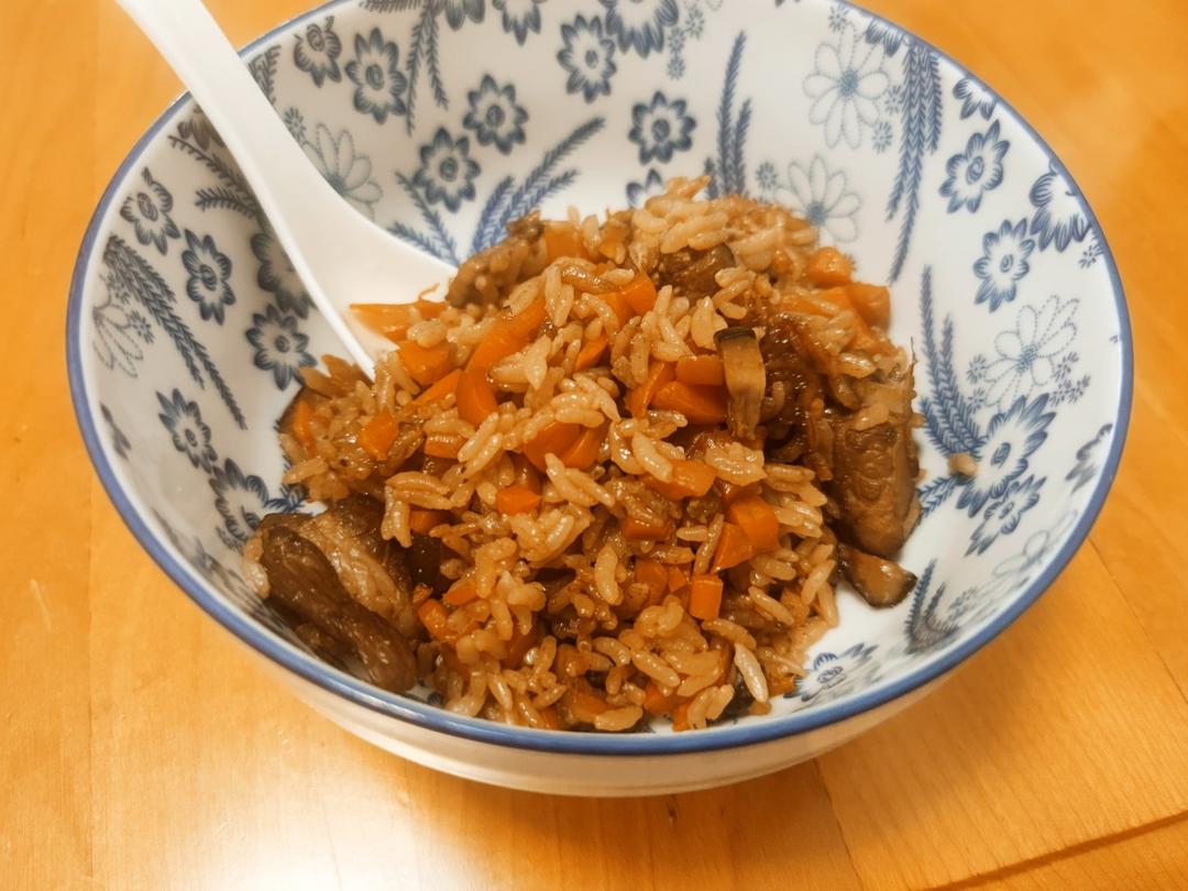 喷香排骨焖饭（爆好吃）