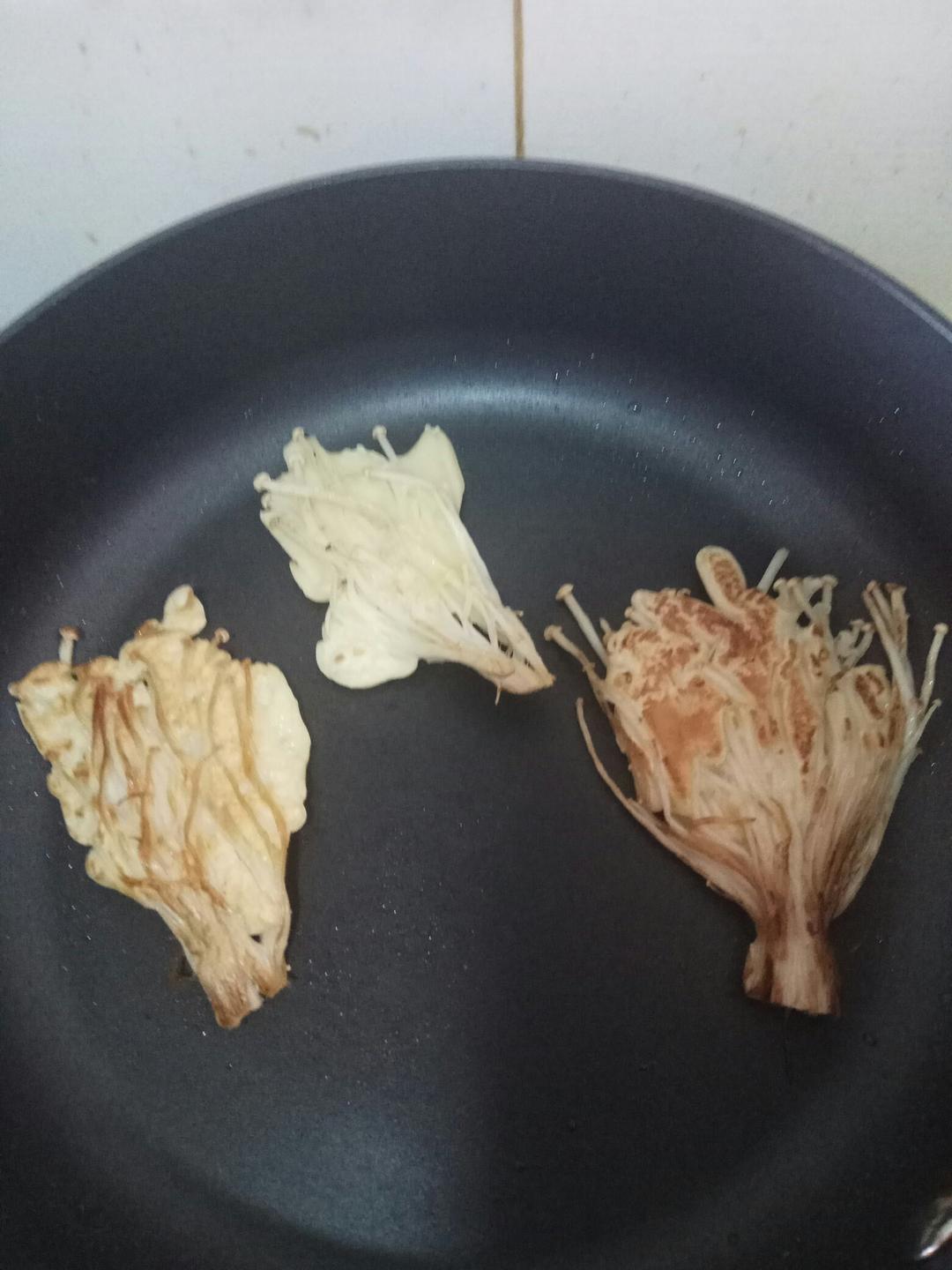 金针菇蛋饼