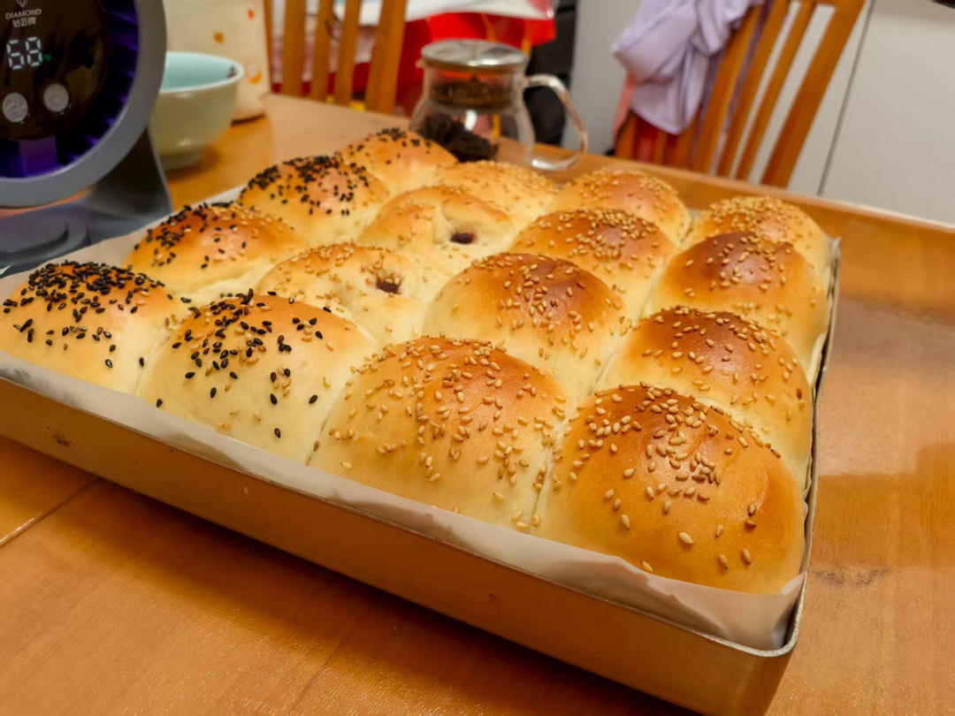 🥛超简单快手，柔软拉丝，一次发酵，牛奶小餐包