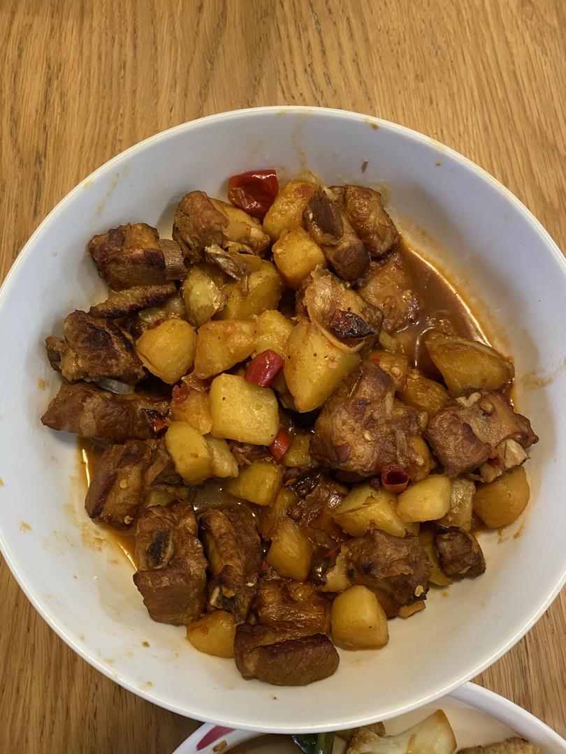 川味土豆烧排骨