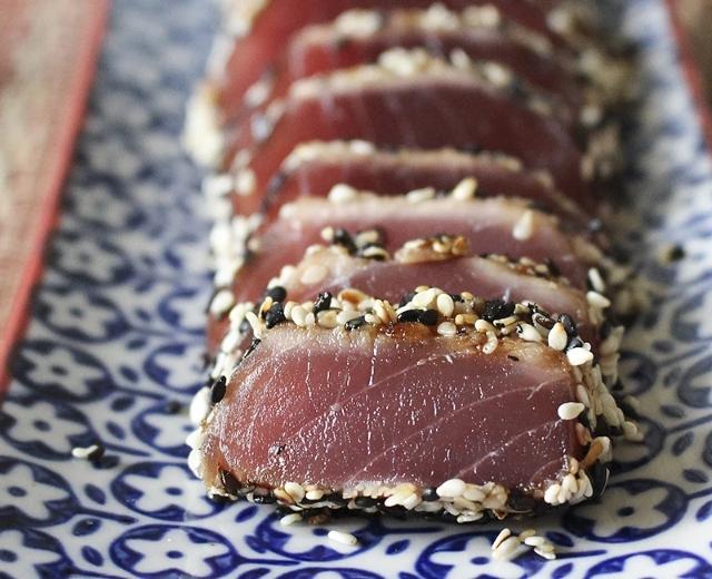 轻熟料理：芝麻金枪鱼排 Tuna Tataki的做法