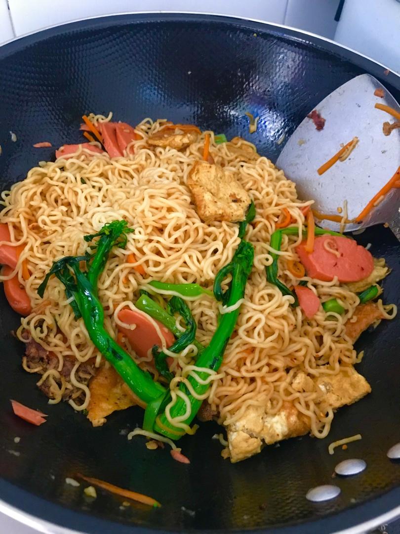秒杀路边摊的炒方便面