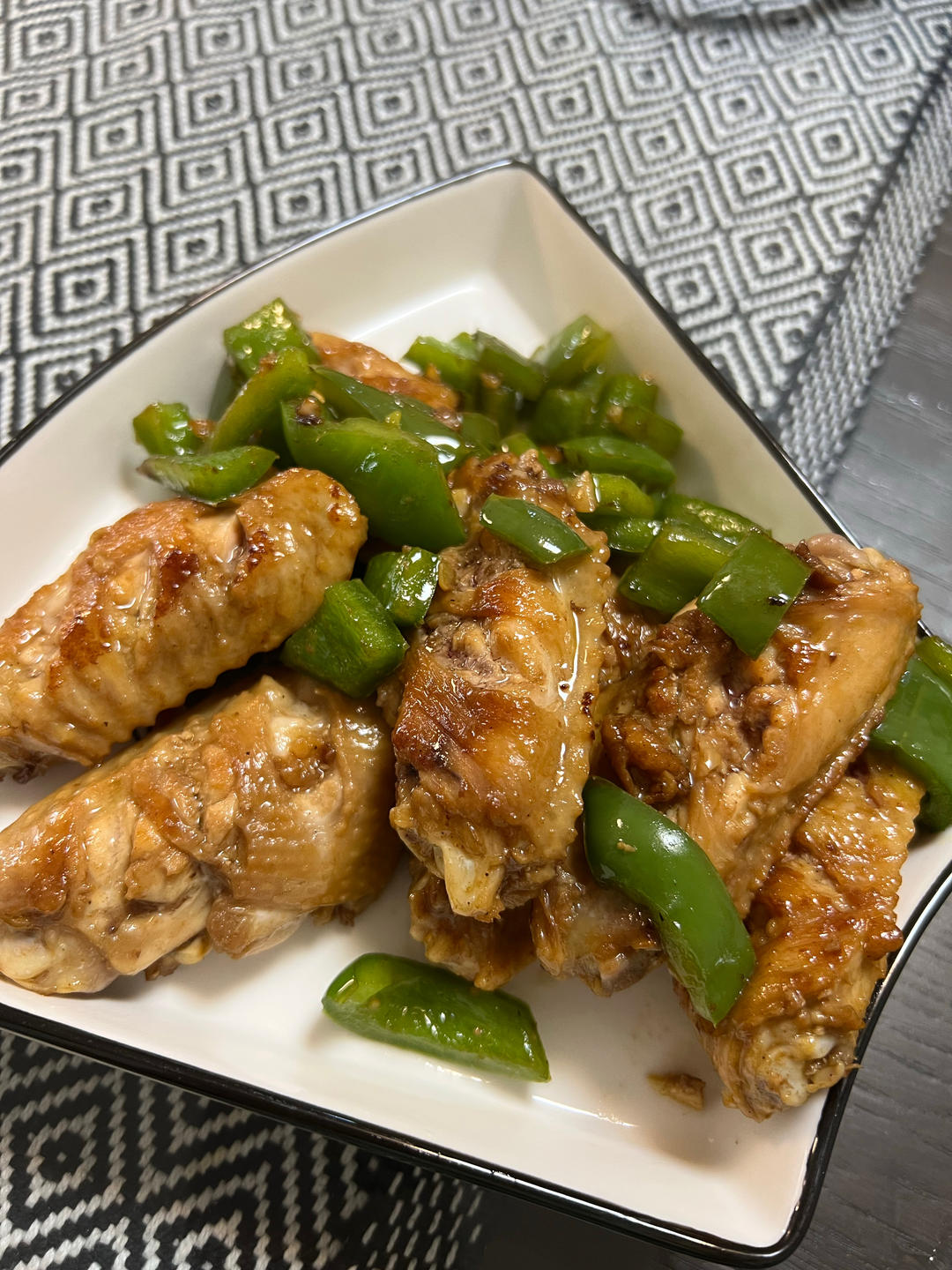 蒜香鸡翅，这才是鸡翅最好吃的做法