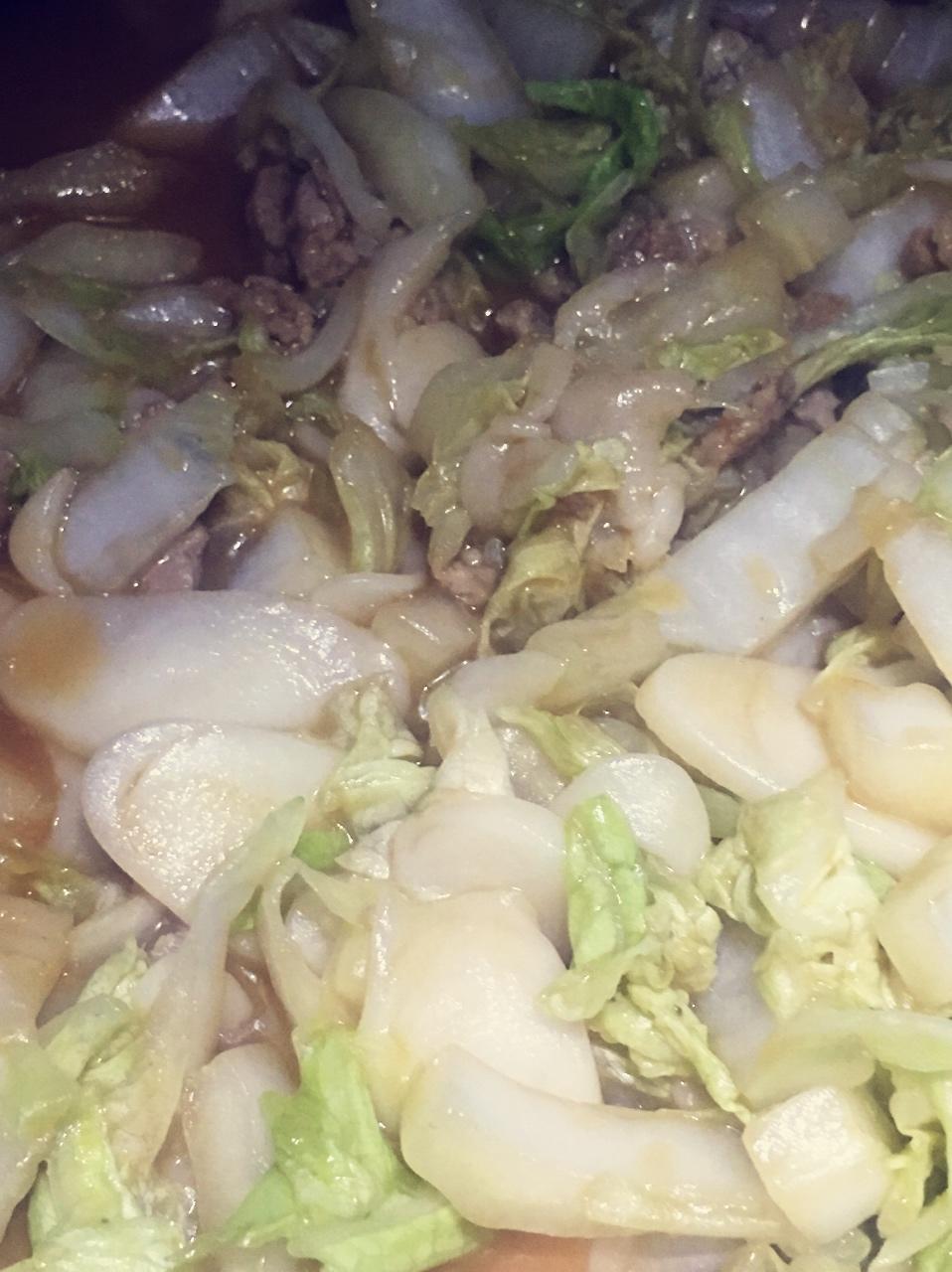 荠菜肉丝炒年糕