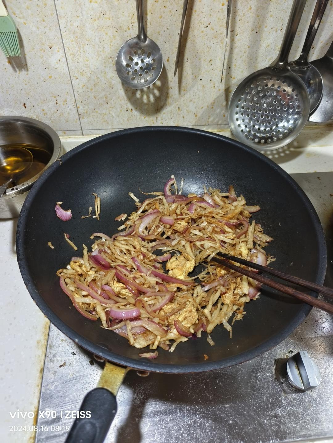 炒饼-洋葱鸡蛋
