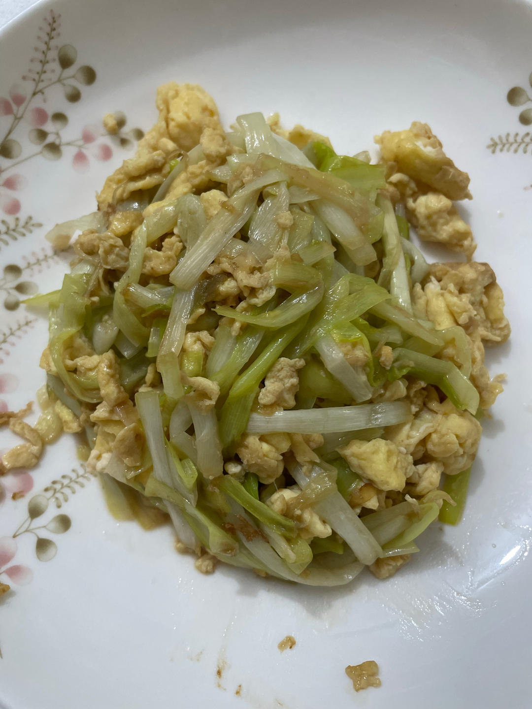 整个简单的韭黄炒蛋（手把手教学）