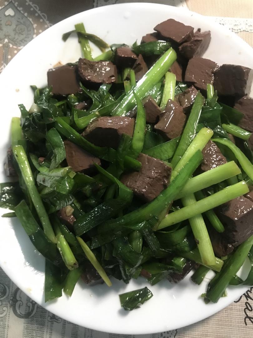 韭菜炒鹅血