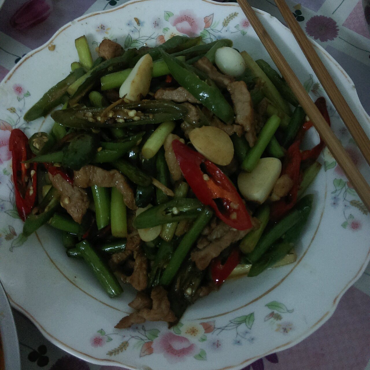 肉丝炒蒜苗
