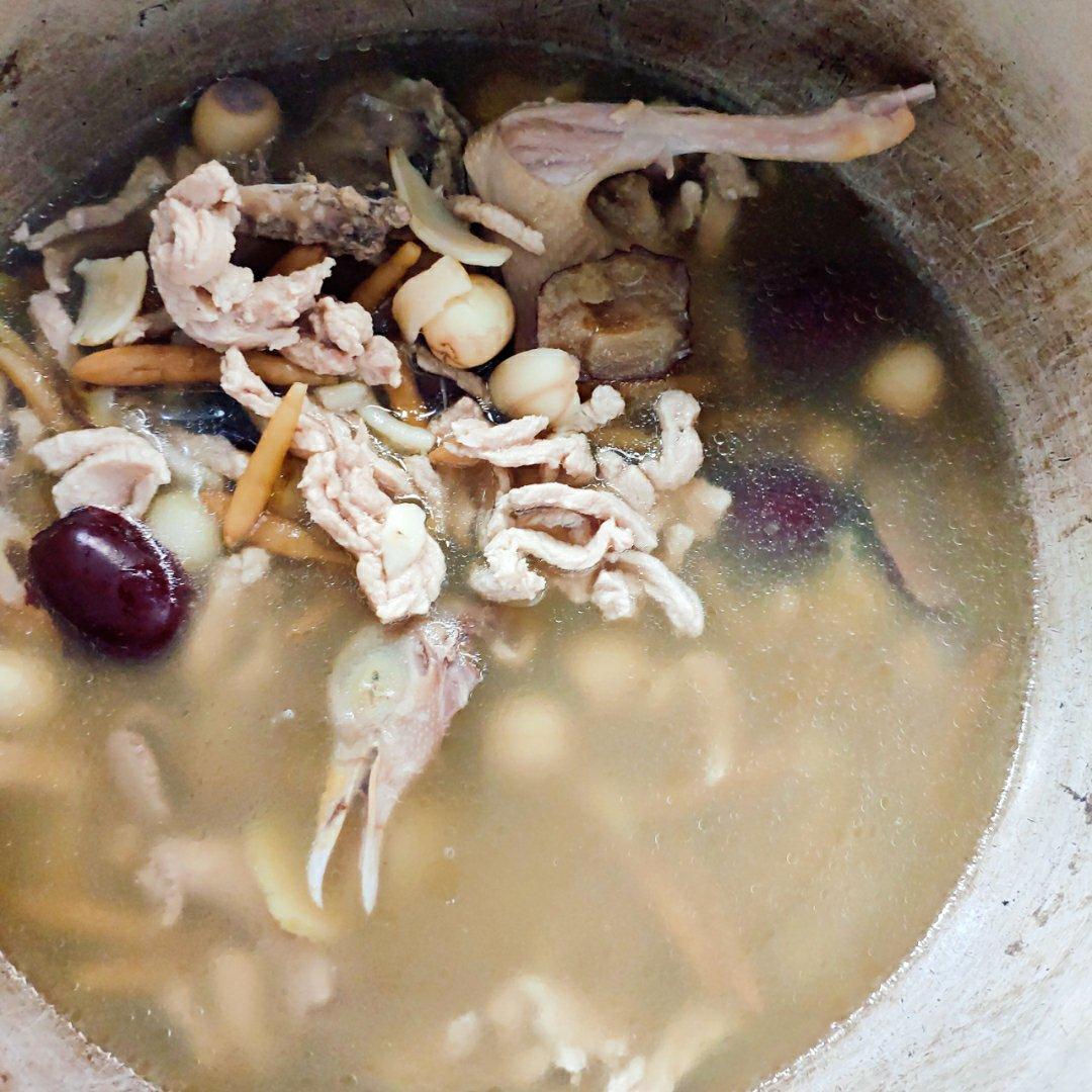 太子参清炖鸽子汤