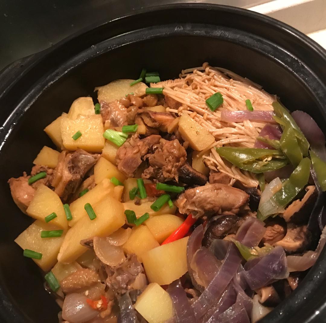 【黄焖鸡米饭】