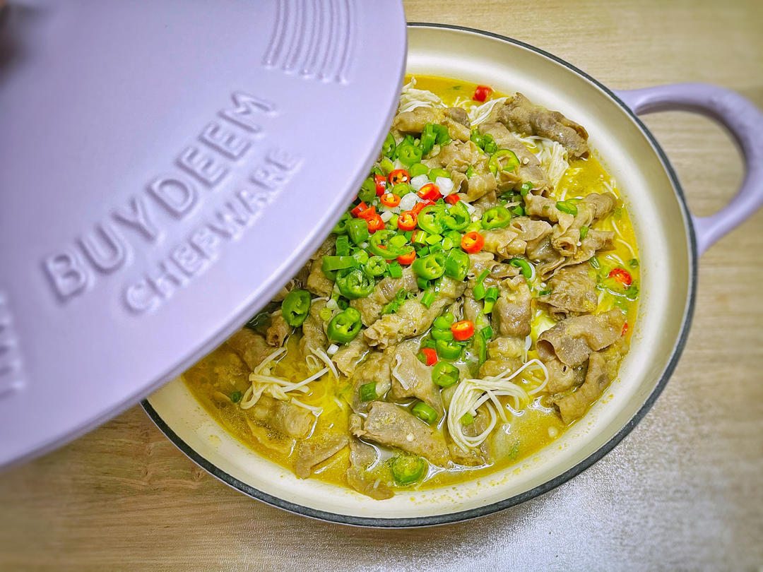 酸汤肥牛【6月北鼎珐琅铸铁锅食谱】